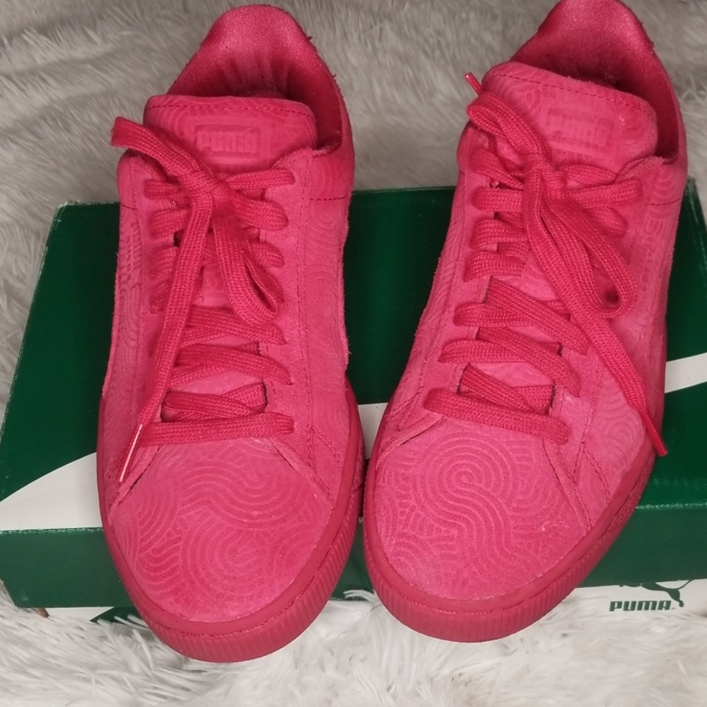 Womens Puma suede classic